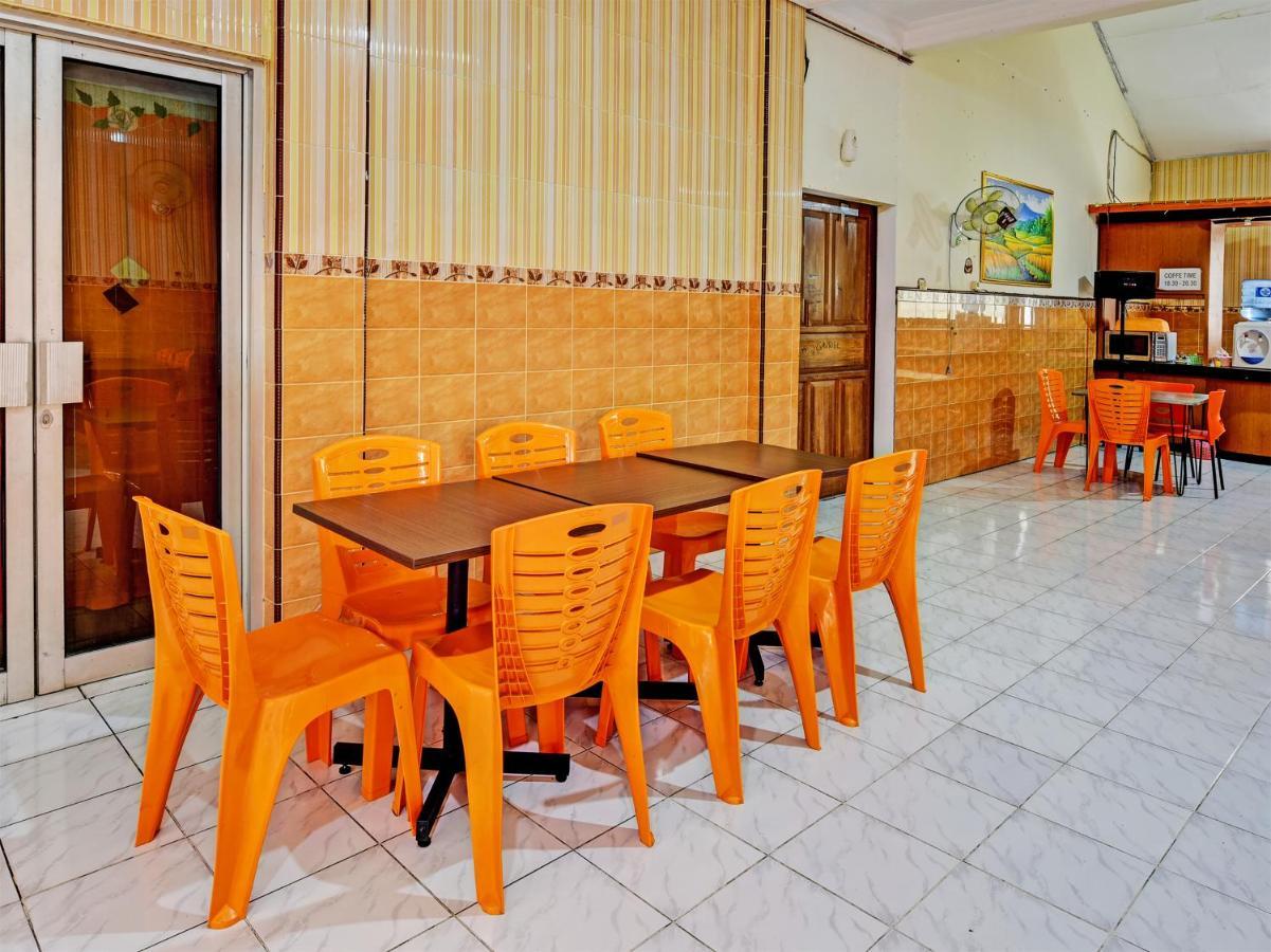 Collection O 91489 Hotel Tanjung Permata Cilacap Eksteriør billede