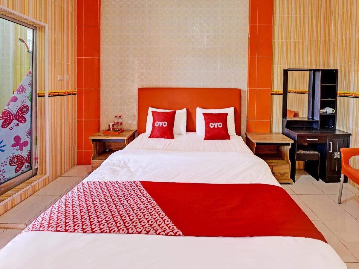 Collection O 91489 Hotel Tanjung Permata Cilacap Eksteriør billede